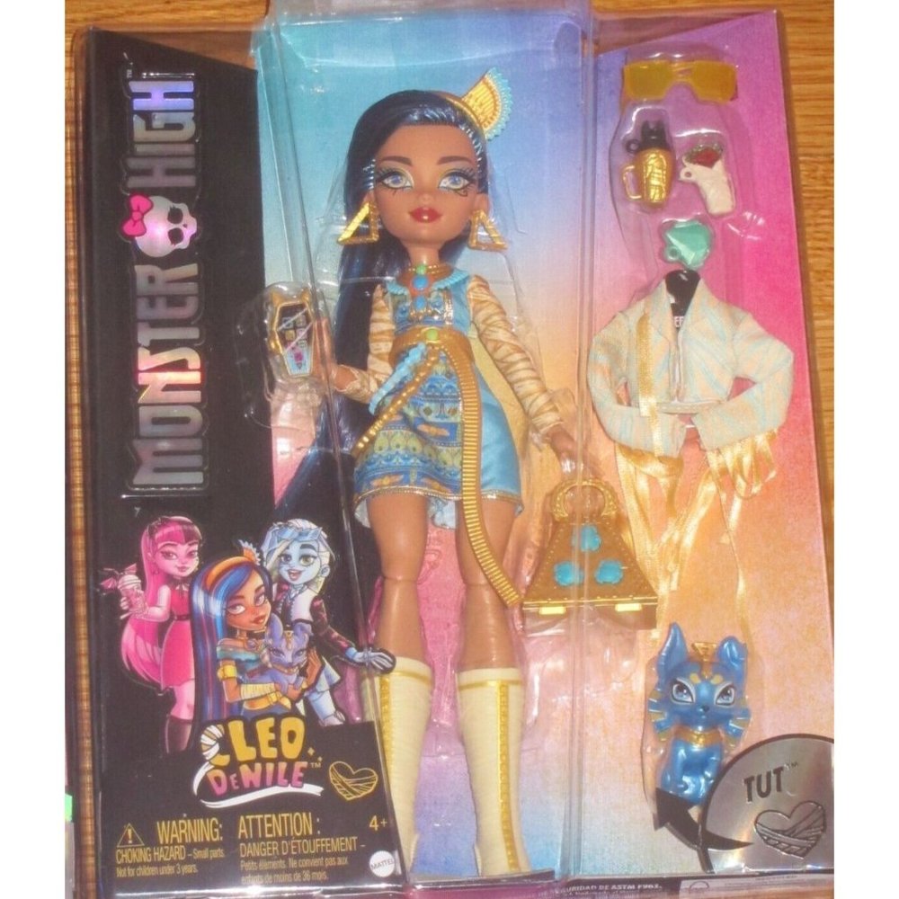 2022 Monster High Cloe DeNile G3 Reboot Doll w pet Tut